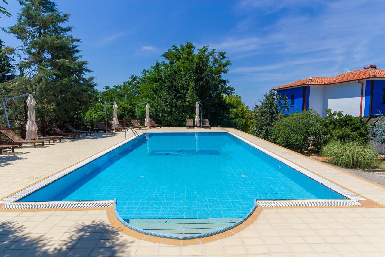 Отель Filosxenia Roxani Country House Марония Экстерьер фото